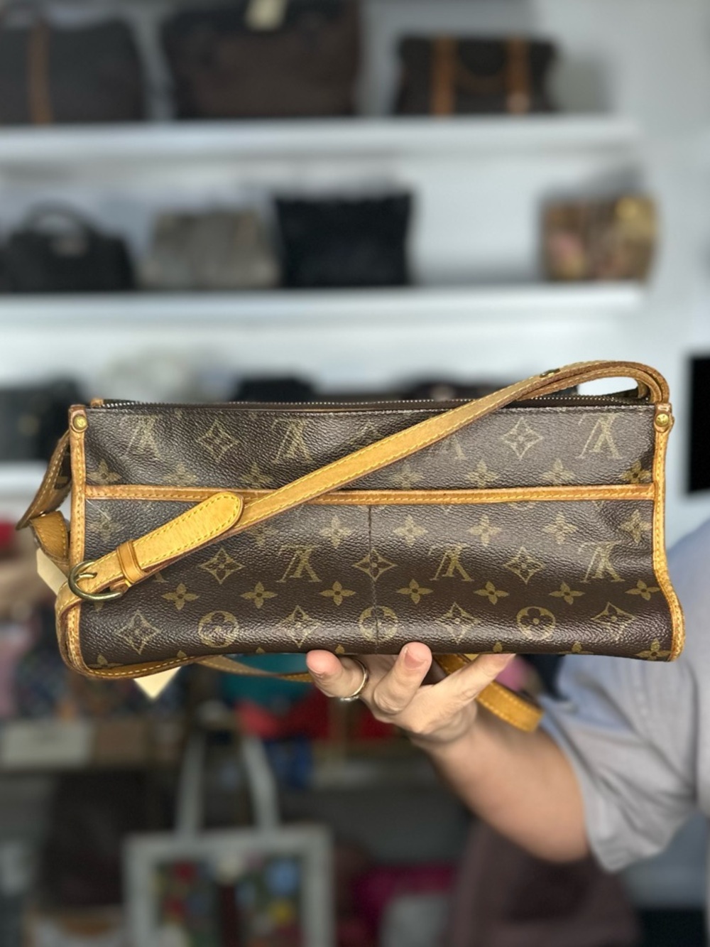 LV RARE CROSSBODY